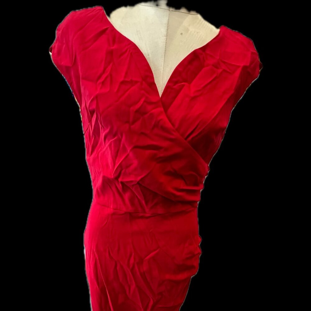Red MUXXN V-Neck Dress